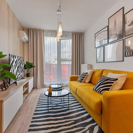 Lam Safari - Balcony - Ac - Free Parking Apartment Bratislava Exterior foto