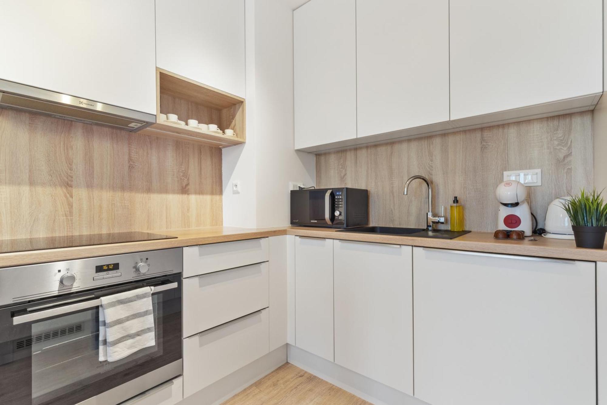 Lam Safari - Balcony - Ac - Free Parking Apartment Bratislava Exterior foto