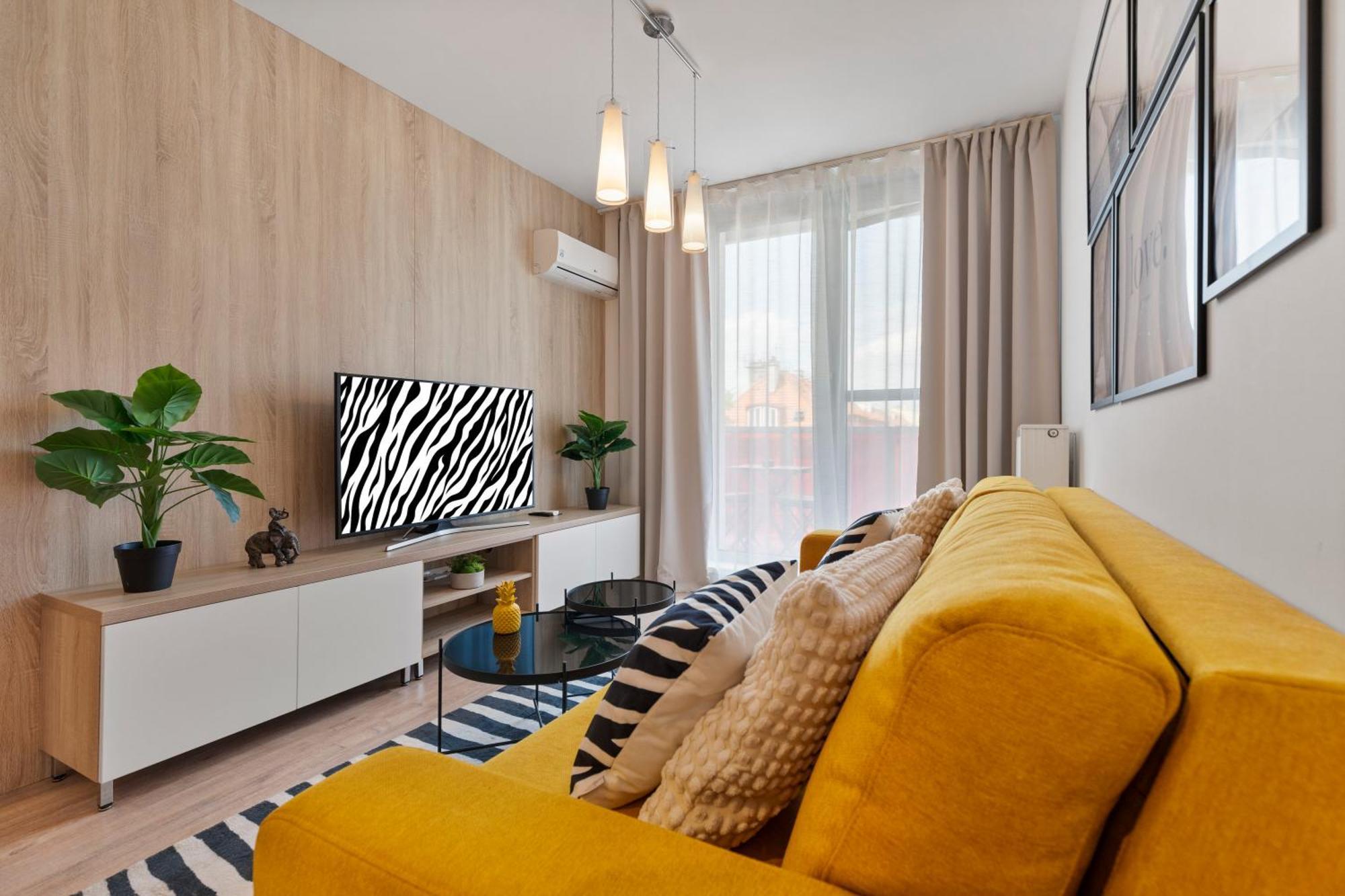 Lam Safari - Balcony - Ac - Free Parking Apartment Bratislava Exterior foto